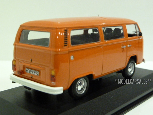 Volkswagen T2 Bus Orange 1:43 400053000 MINICHAMPS schaalmodel / Te koop