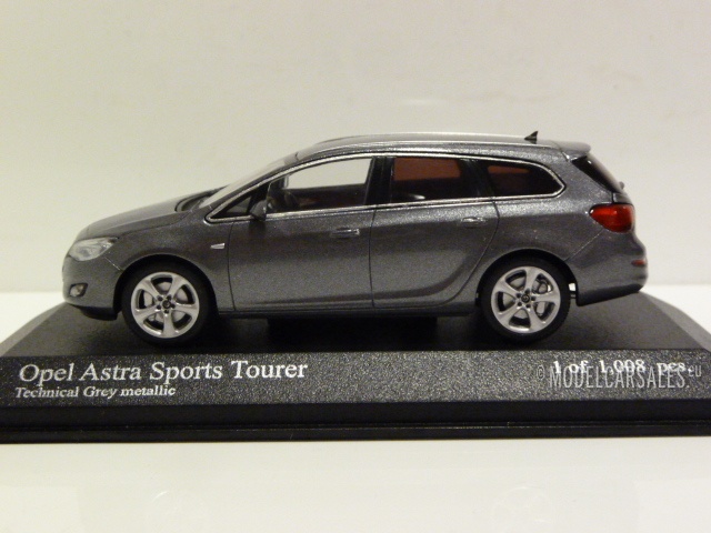 Astra Sports Tourer Technical Met. 1:43 400049014 MINICHAMPS schaalmodel / miniatuur koop
