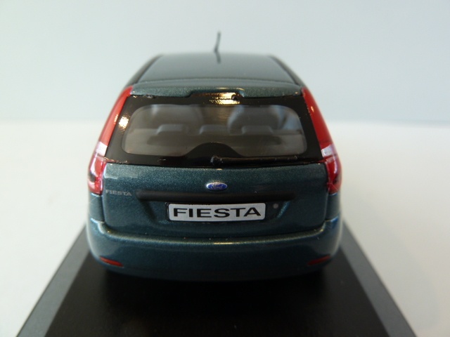 Supreme Models Ford Fiesta MK6 Modellauto, grün, Maßstab 1:43, MiniChamps,  4-Türer, Spezialauslöser K8: : Spielzeug