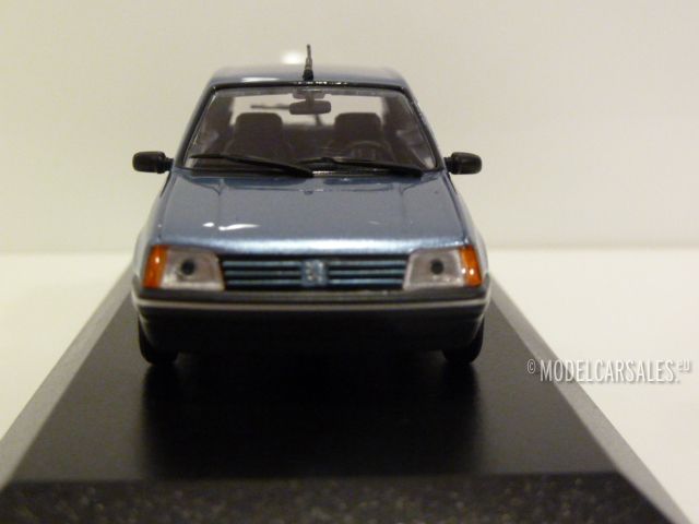 Peugeot 205 Blue Met 1990 940112370 MaXichamps