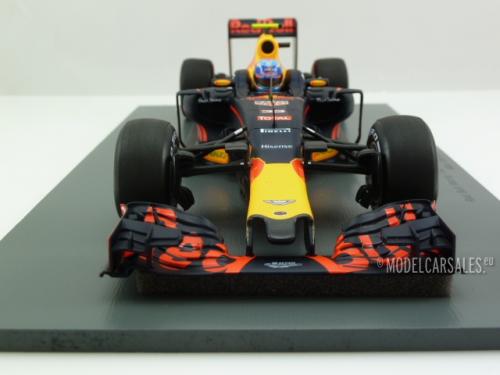 Red Bull Racing RB12 Tag Heuer