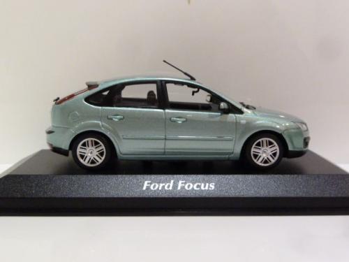 Ford Focus Mk2 4-door