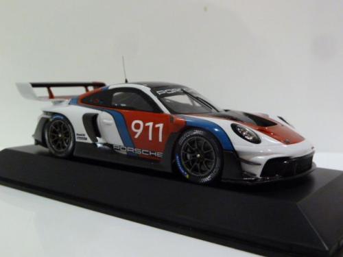 Porsche 911 (992) GT3 R Rennsport