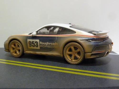 Porsche 911 (992) Dakar Roughroads Design and Shade Green Porsche 911 (992) Dakar Roughroads Design and Shade Green