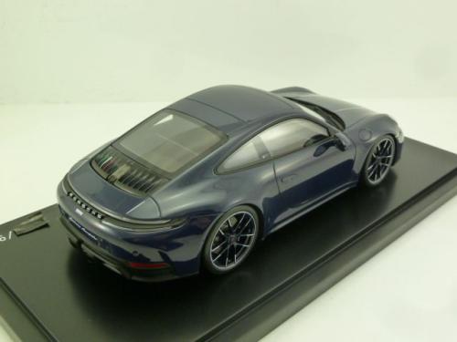 Porsche 911 (992.2) Carrera 4 GTS