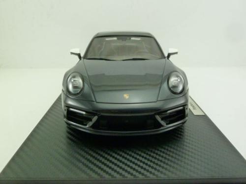 Porsche 911 (992) Carrera 4S Belgian Legend Edition