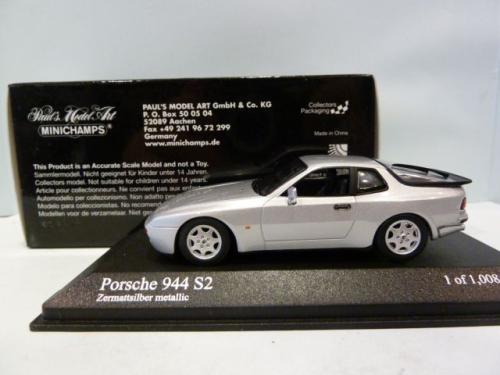 Porsche 944 S2