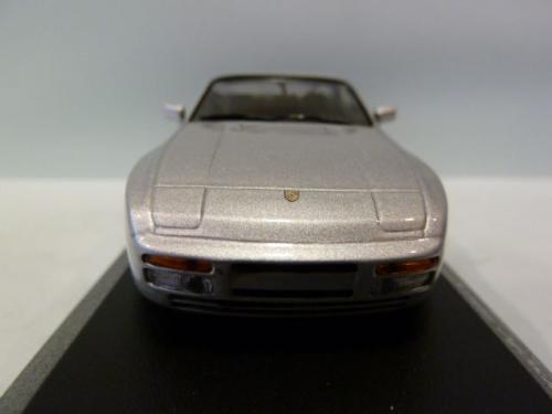 Porsche 944 S2