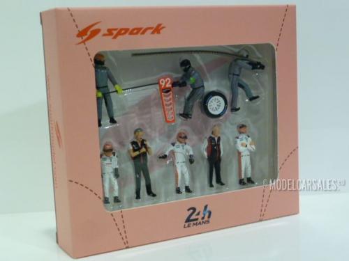 Diorama Figurines 24h Le Mans Porsche pitcrew Diorama Figurines 24h Le Mans Porsche pitcrew