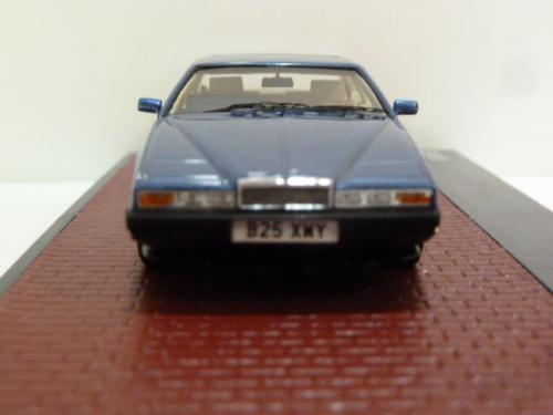 Aston Martin Lagonda Series 2