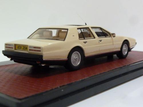 Aston Martin Lagonda Series 2